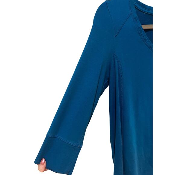 Chico’s Zenergy Teal Button Detail Ribbed V-Neck Trim Knit Tunic Top Size 0 (4/6 - Picture 4 of 8